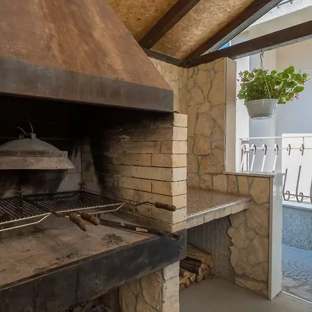 Apartment Novi Kaštela