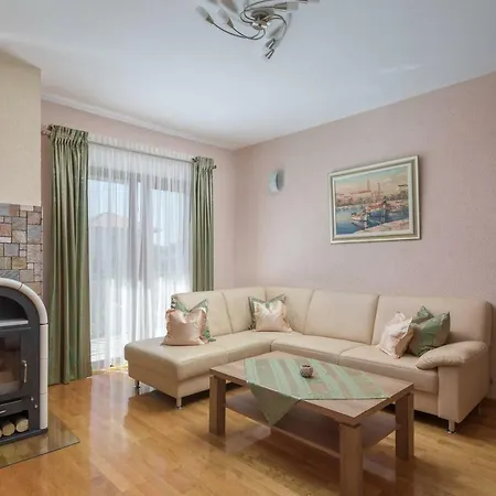Novi Apartment