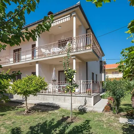 Apartment Novi *