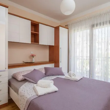 Apartment Novi *