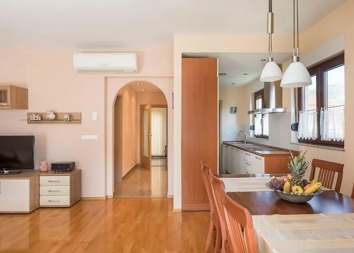 Novi Apartman Kaštela